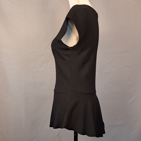 CARMEN MARC VALVO M Black Asymmetric Layered Peplum Top Short Sleeve Boat Neck - Picture 5 of 6